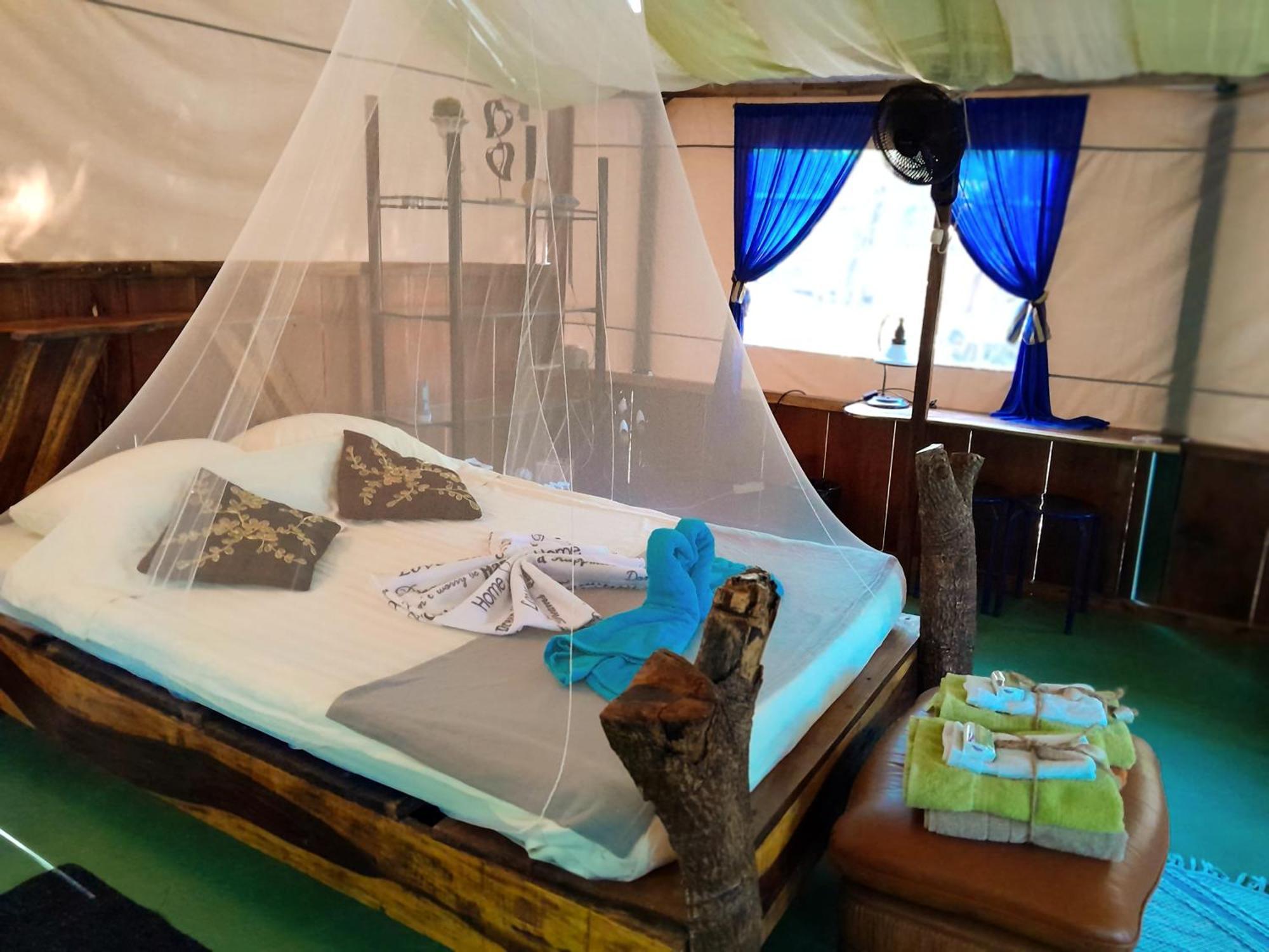 Fully Furnished Family Jungle Tent, Latino Glamping Пакера Екстер'єр фото