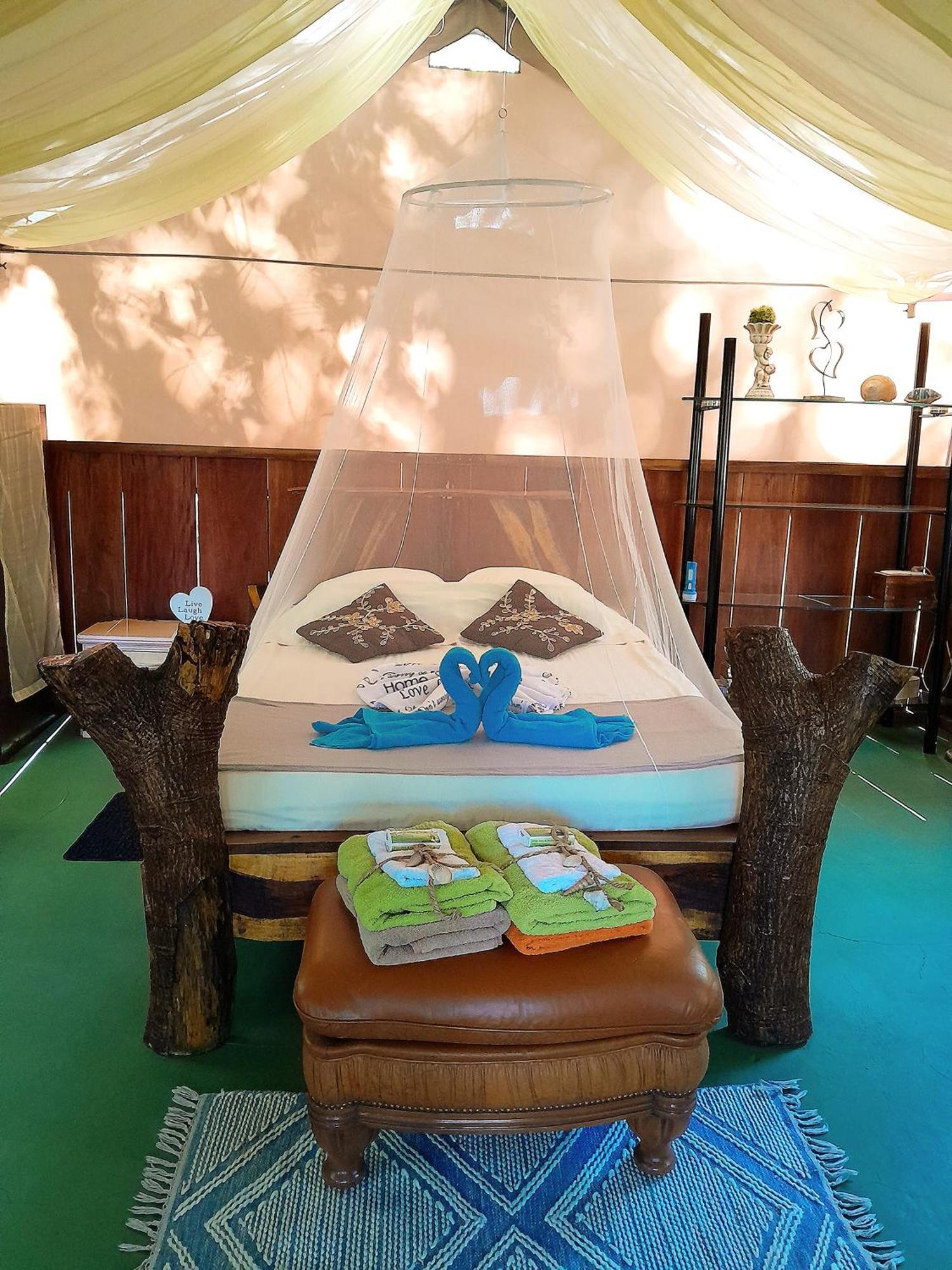 Fully Furnished Family Jungle Tent, Latino Glamping Пакера Екстер'єр фото